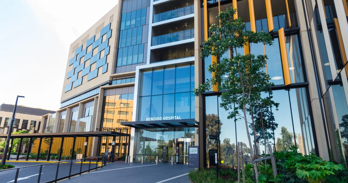 Bendigo Hospital building shows how modern commercial properties combine access, design and smart building technology.